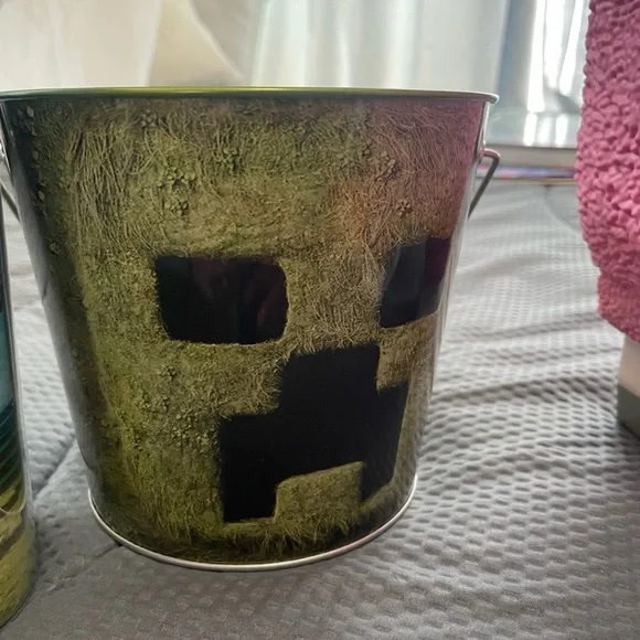 Minecraft Movie Pink Sheep Popcorn Bucket with Cup and Bucket - Picture 4 of 7
